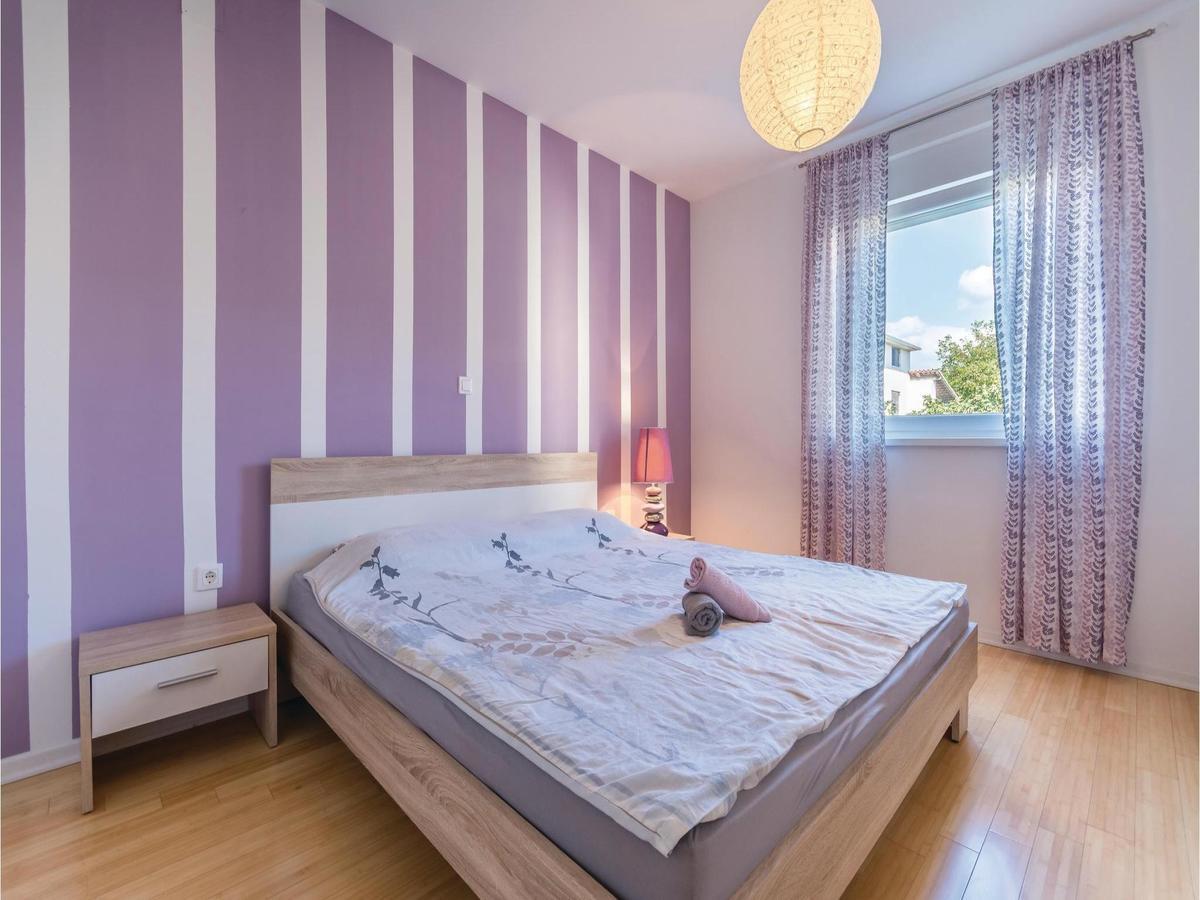 Two-Bedroom Apartment In Pula Extérieur photo